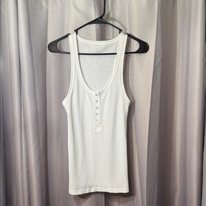 Aerie- White Ribbed Tank Top
New with out tags